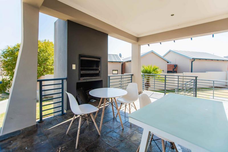 To Let 4 Bedroom Property for Rent in Copperleaf Estate Gauteng