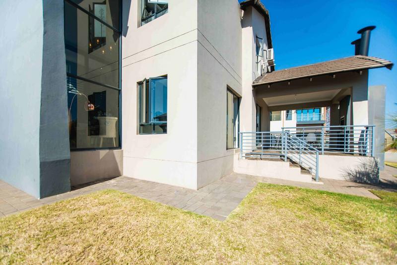 To Let 4 Bedroom Property for Rent in Copperleaf Estate Gauteng