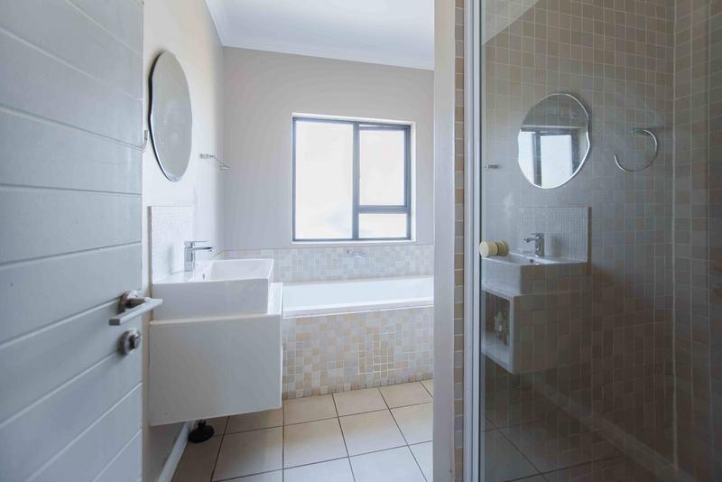 To Let 4 Bedroom Property for Rent in Copperleaf Estate Gauteng