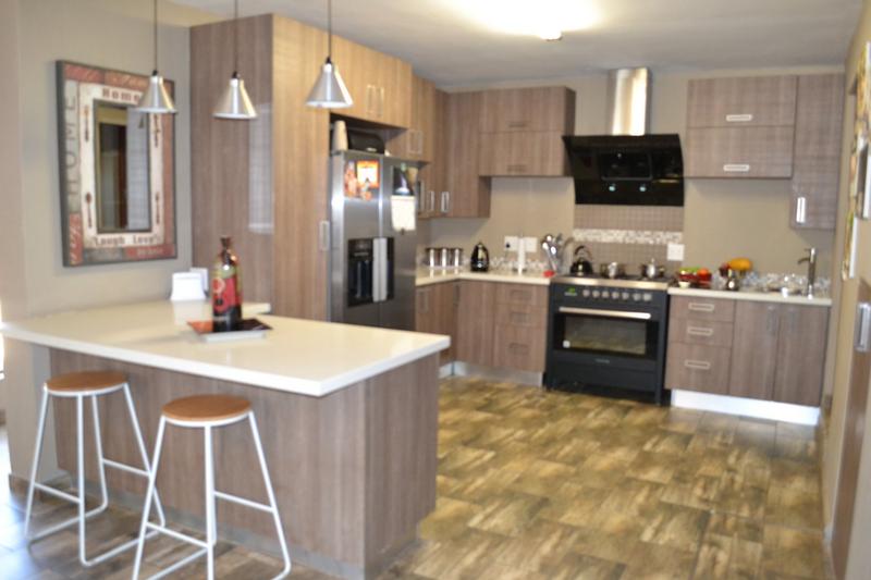 3 Bedroom Property for Sale in Copperleaf Estate Gauteng