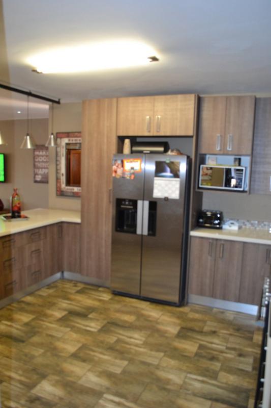 3 Bedroom Property for Sale in Copperleaf Estate Gauteng