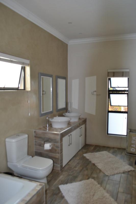 3 Bedroom Property for Sale in Copperleaf Estate Gauteng
