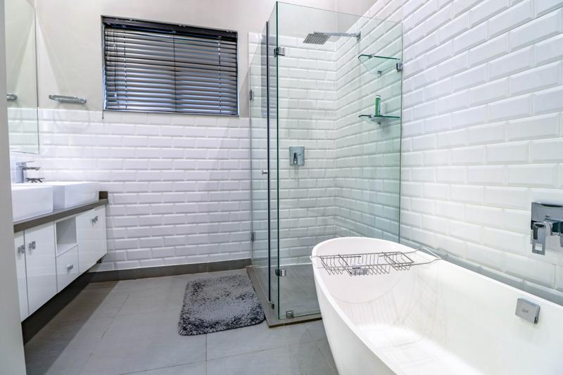 4 Bedroom Property for Sale in Copperleaf Estate Gauteng