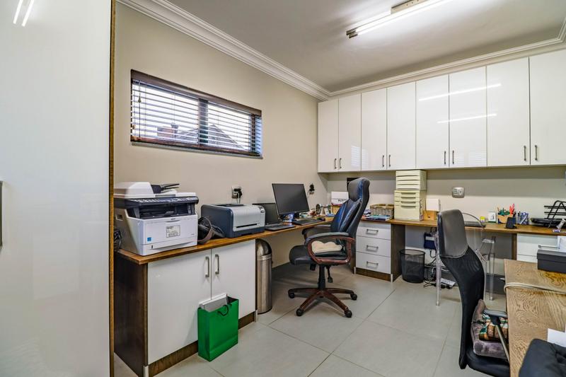 4 Bedroom Property for Sale in Copperleaf Estate Gauteng