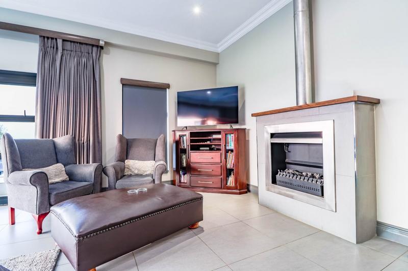 4 Bedroom Property for Sale in Copperleaf Estate Gauteng