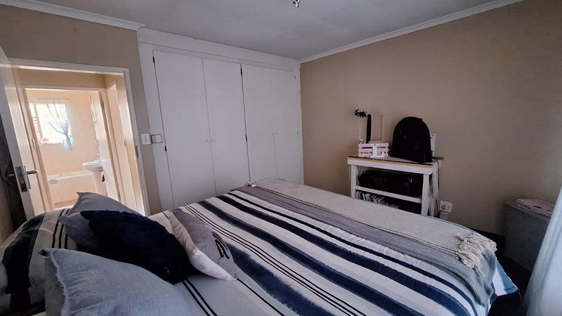 To Let 2 Bedroom Property for Rent in Rooihuiskraal North Gauteng