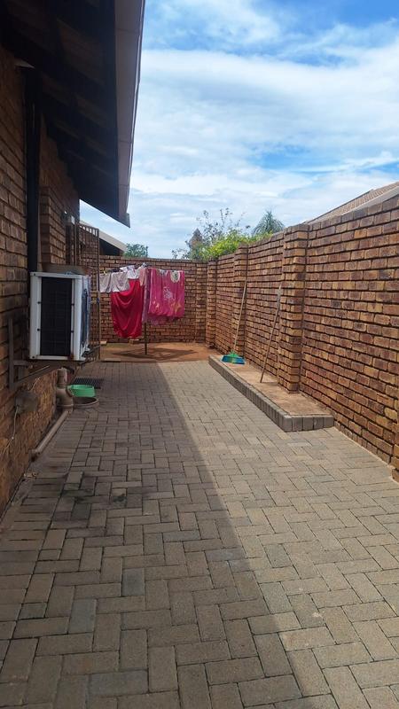 To Let 2 Bedroom Property for Rent in Rooihuiskraal North Gauteng