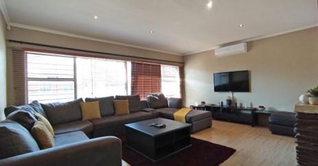 3 Bedroom Property for Sale in Wierda Park Gauteng