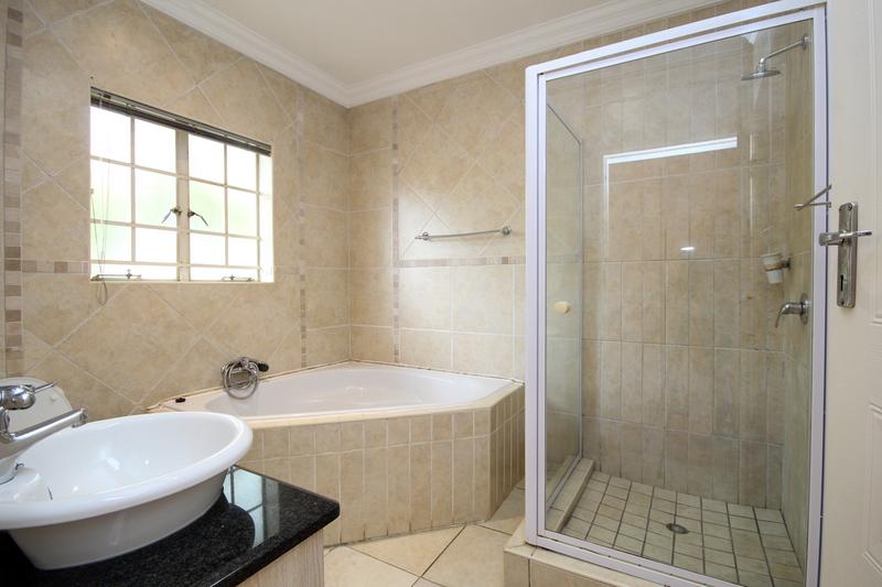 3 Bedroom Property for Sale in Thatchfield Gauteng