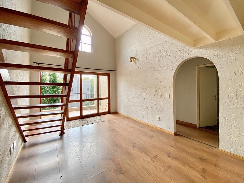 2 Bedroom Property for Sale in Lonehill Gauteng