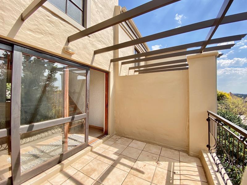 2 Bedroom Property for Sale in Lonehill Gauteng