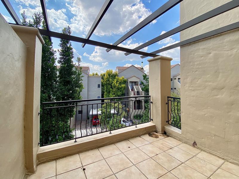 2 Bedroom Property for Sale in Lonehill Gauteng