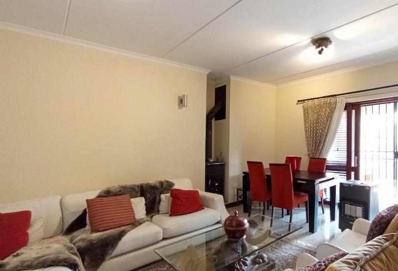 2 Bedroom Property for Sale in Beverley Gauteng