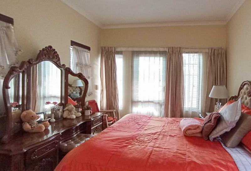 2 Bedroom Property for Sale in Beverley Gauteng