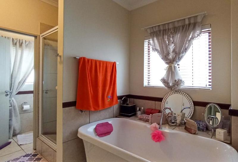 2 Bedroom Property for Sale in Beverley Gauteng