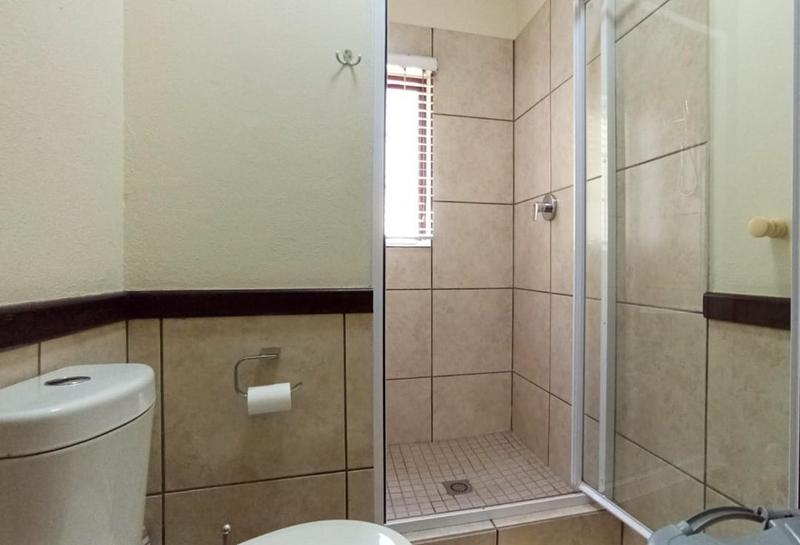2 Bedroom Property for Sale in Beverley Gauteng