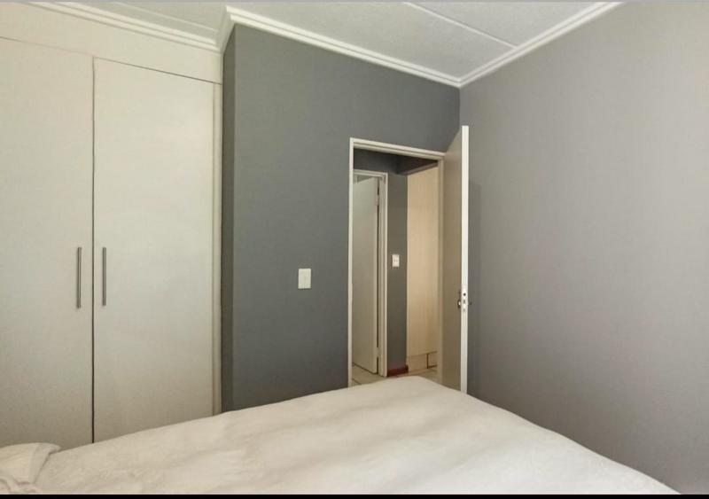 1 Bedroom Property for Sale in Beverley Gauteng