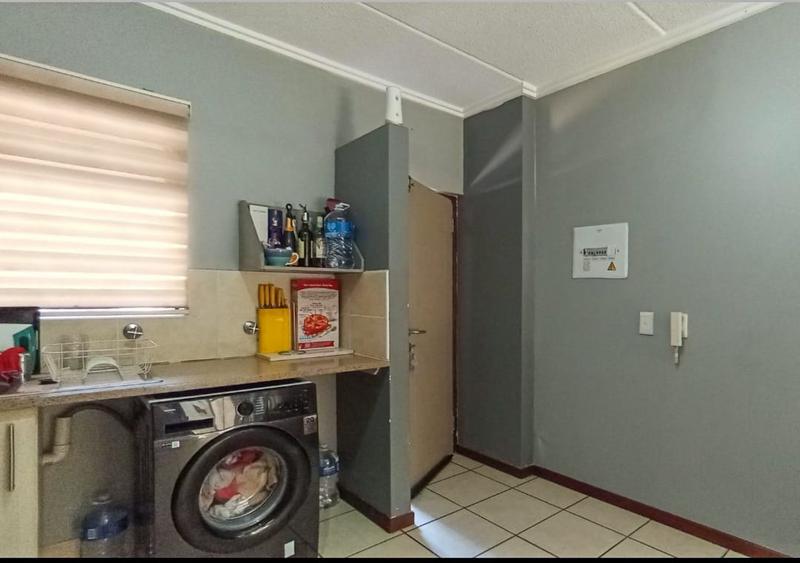 1 Bedroom Property for Sale in Beverley Gauteng