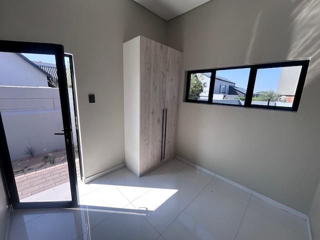 5 Bedroom Property for Sale in Six Fountains Residential Estate Gauteng