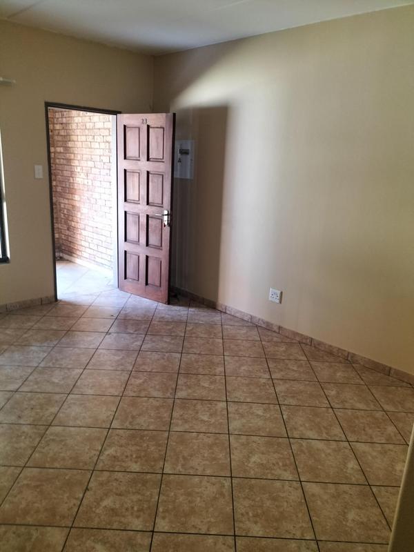 To Let 1 Bedroom Property for Rent in Elspark Gauteng
