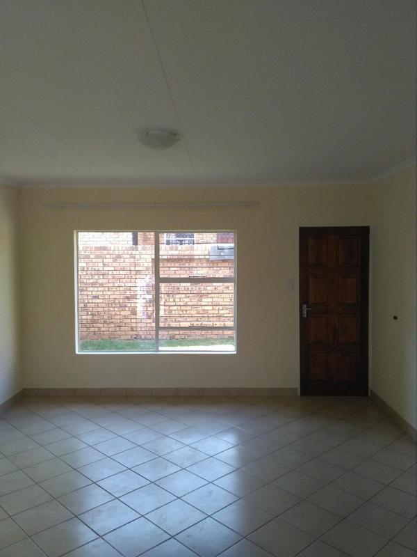 To Let 2 Bedroom Property for Rent in Witpoortjie Gauteng