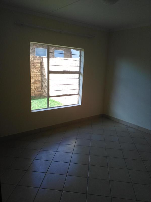 To Let 2 Bedroom Property for Rent in Witpoortjie Gauteng