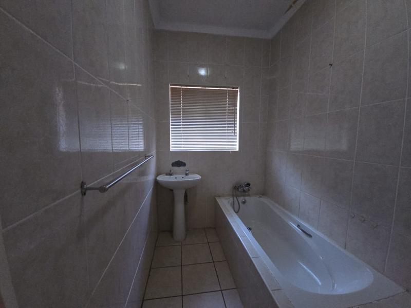 3 Bedroom Property for Sale in Greenhills Gauteng