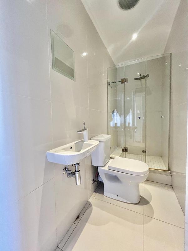 To Let 2 Bedroom Property for Rent in Sandown Gauteng