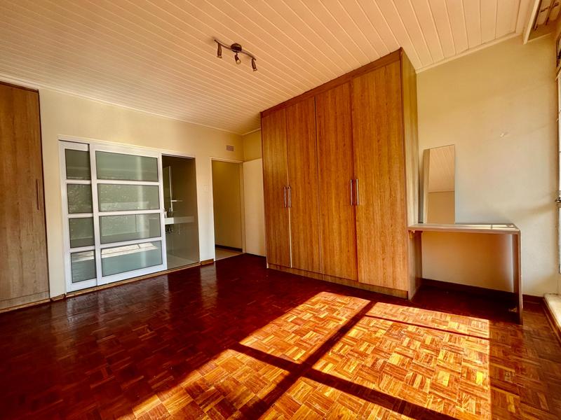 To Let 2 Bedroom Property for Rent in Sandown Gauteng