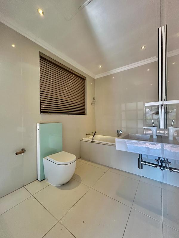 To Let 2 Bedroom Property for Rent in Sandown Gauteng
