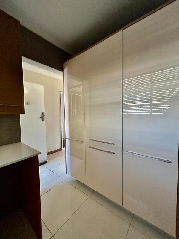 To Let 2 Bedroom Property for Rent in Sandown Gauteng