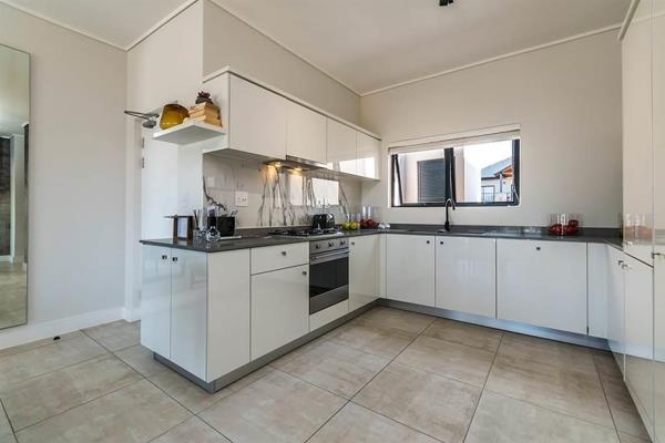 To Let 3 Bedroom Property for Rent in Waterfall Gauteng