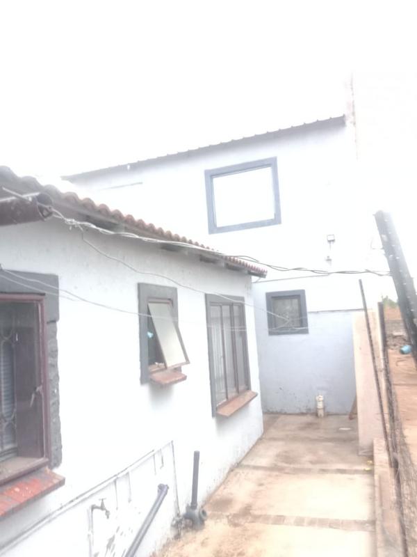 6 Bedroom Property for Sale in Soshanguve East Gauteng
