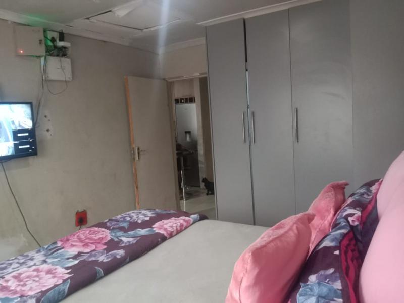 6 Bedroom Property for Sale in Soshanguve East Gauteng