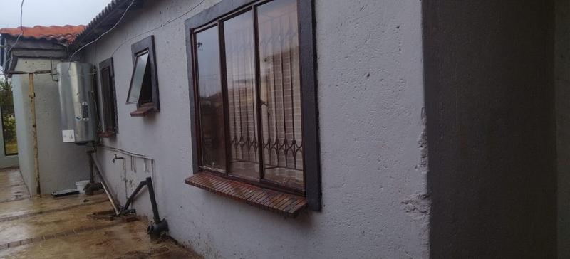 6 Bedroom Property for Sale in Soshanguve East Gauteng