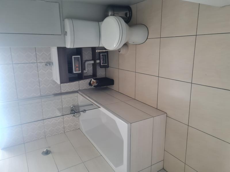 To Let 2 Bedroom Property for Rent in Parktown Gauteng