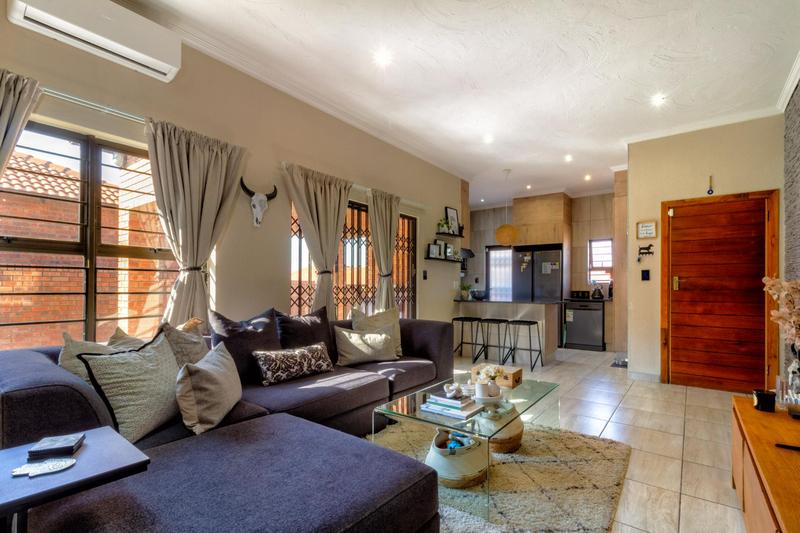 To Let 3 Bedroom Property for Rent in North Riding Gauteng