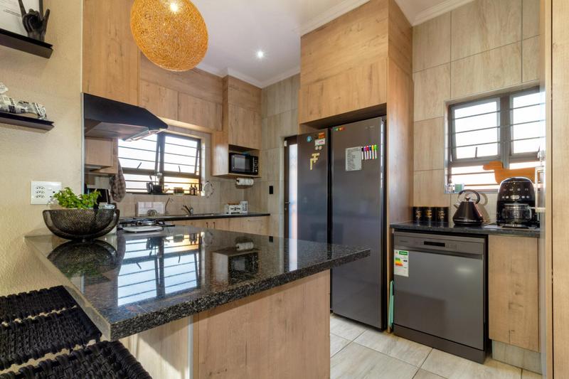 To Let 3 Bedroom Property for Rent in North Riding Gauteng