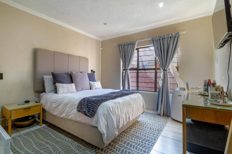 To Let 3 Bedroom Property for Rent in North Riding Gauteng
