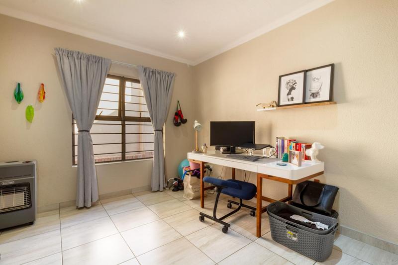 To Let 3 Bedroom Property for Rent in North Riding Gauteng