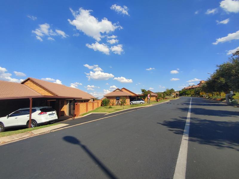 To Let 1 Bedroom Property for Rent in Featherbrooke Estate Gauteng
