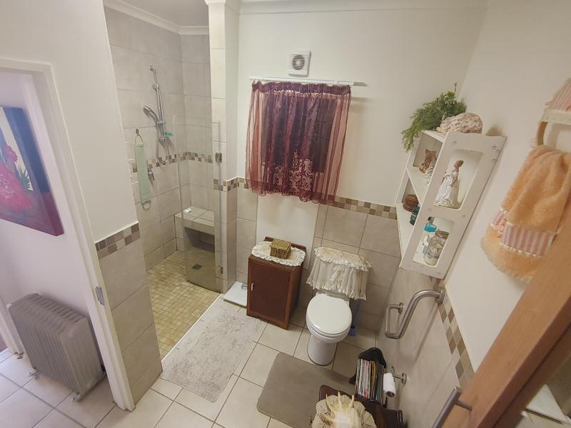 To Let 1 Bedroom Property for Rent in Featherbrooke Estate Gauteng