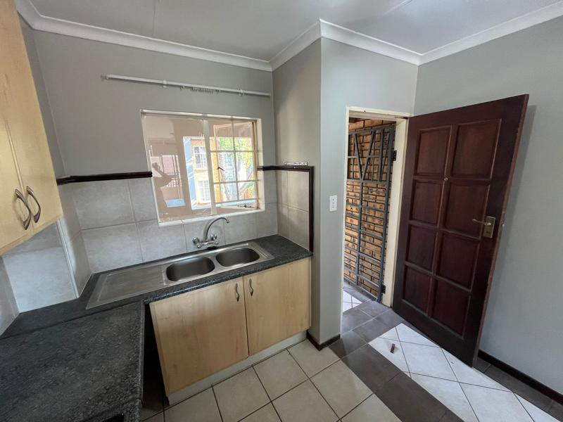 To Let 2 Bedroom Property for Rent in Olympus AH Gauteng