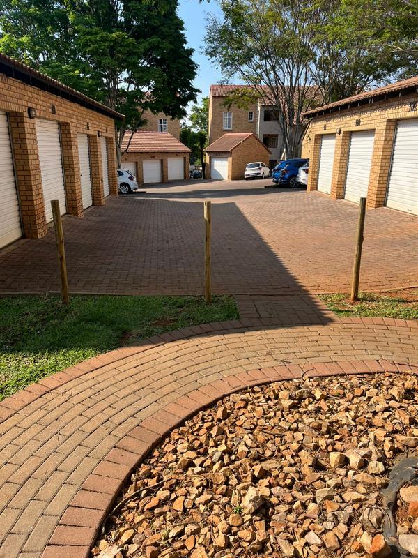 To Let 2 Bedroom Property for Rent in Olympus AH Gauteng