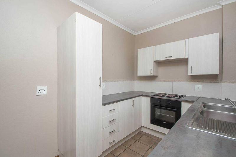 2 Bedroom Property for Sale in Honeydew Grove Gauteng