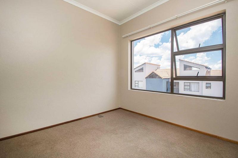 2 Bedroom Property for Sale in Honeydew Grove Gauteng