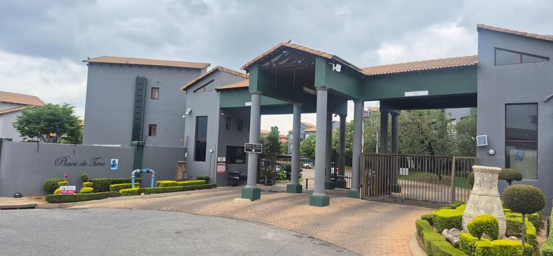 2 Bedroom Property for Sale in Honeydew Grove Gauteng