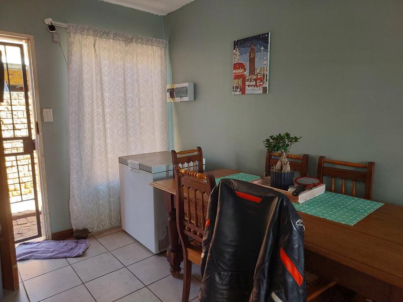 2 Bedroom Property for Sale in Annlin Gauteng