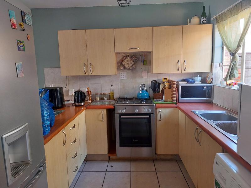 2 Bedroom Property for Sale in Annlin Gauteng