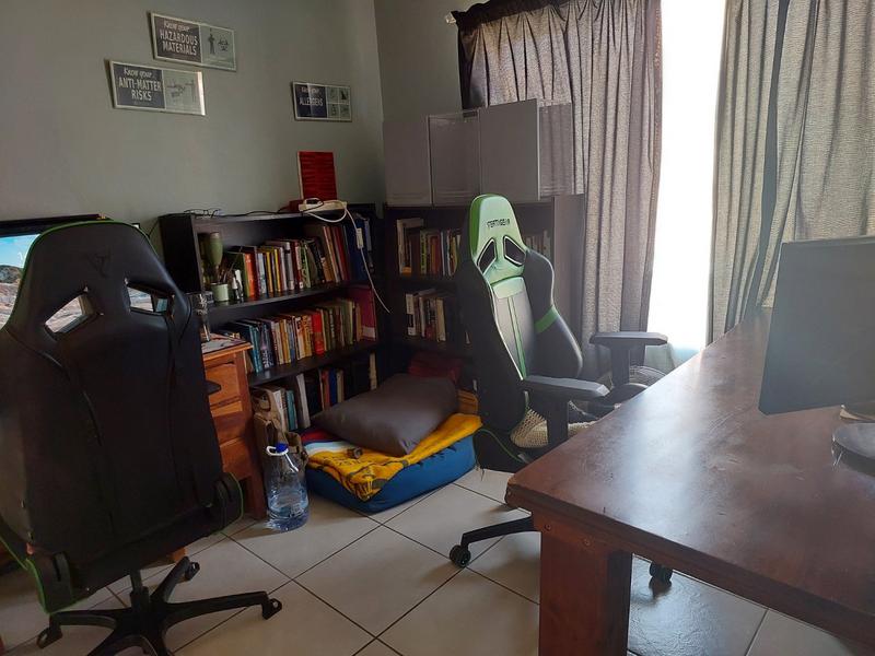 2 Bedroom Property for Sale in Annlin Gauteng